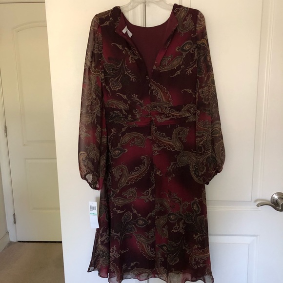 London Time Dress - Picture 2 of 9